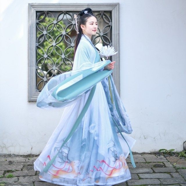 鹿鸣汉服