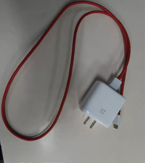 一加9r原装充电器，手机已卖，充电头9新，...