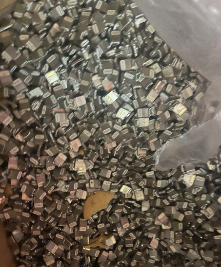 5000个苹果iphone充电断头，断头，...