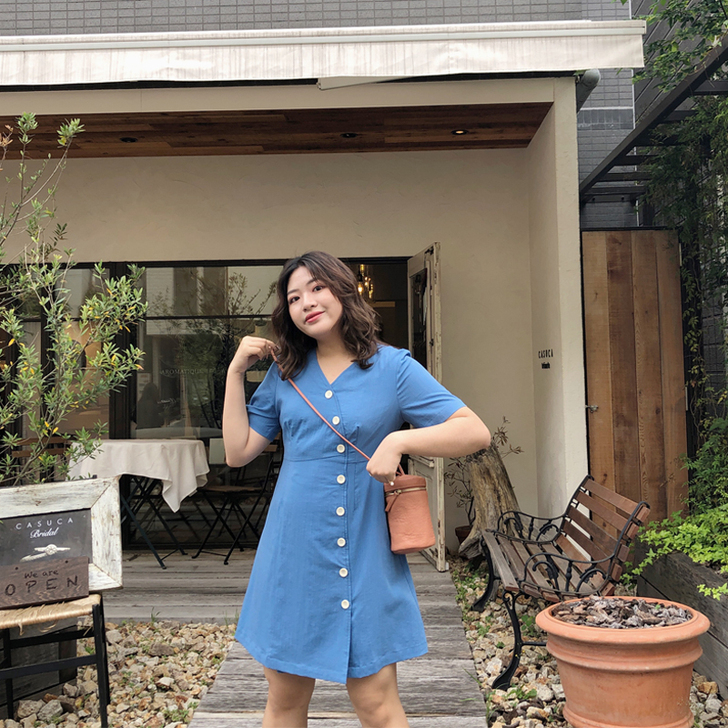 大面菁 蓝色连衣裙 有内衬穿着很舒服~