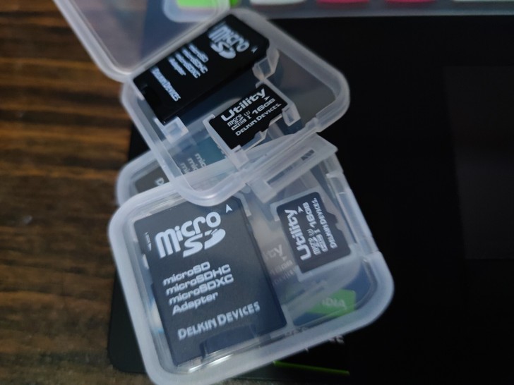 剩一张。16G全新 相机高速内存卡，单反，...