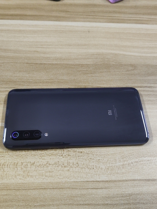 小米9，8+128，灰色
