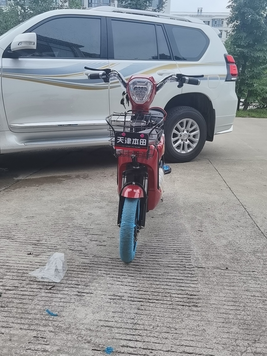 全新的电动车，一回没骑过，因家里没人骑
