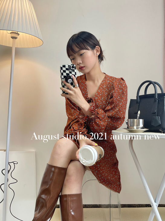 2021秋季新款复古碎花连衣裙