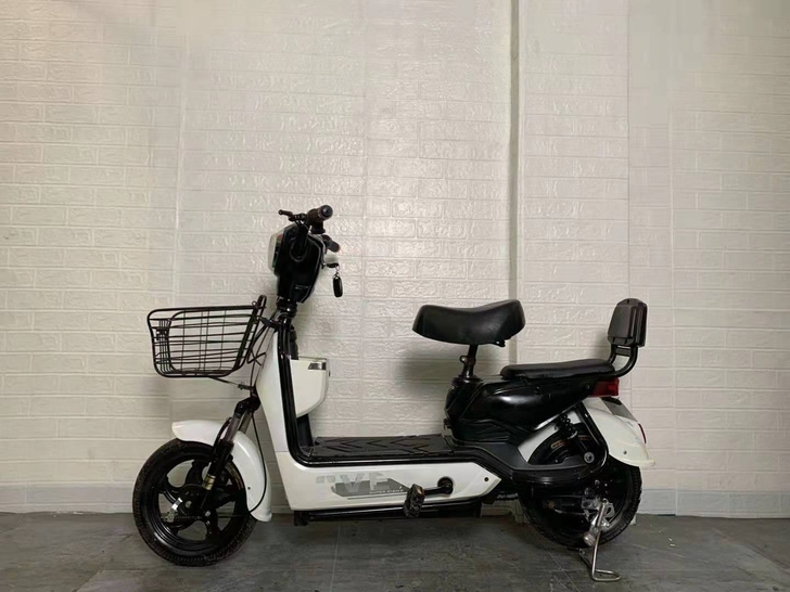 毕业二手车电动车，低价转让
