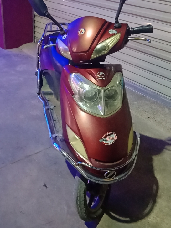 台铃大电动车65V20A，9成新，车子放起...