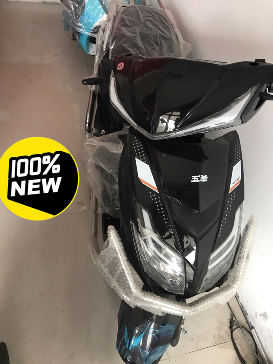 低价处理全新五羊电动车72v20安超威原装...