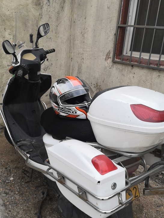 飞鹰摩托车125，年检保险都到2021年4...