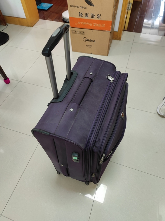 爱华仕行李箱28寸，宁波东部新城或者宁波老...