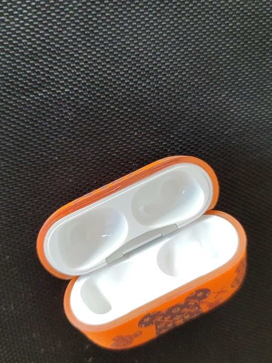 刚用不到半年，换小米手机了，用不到了，无拆...