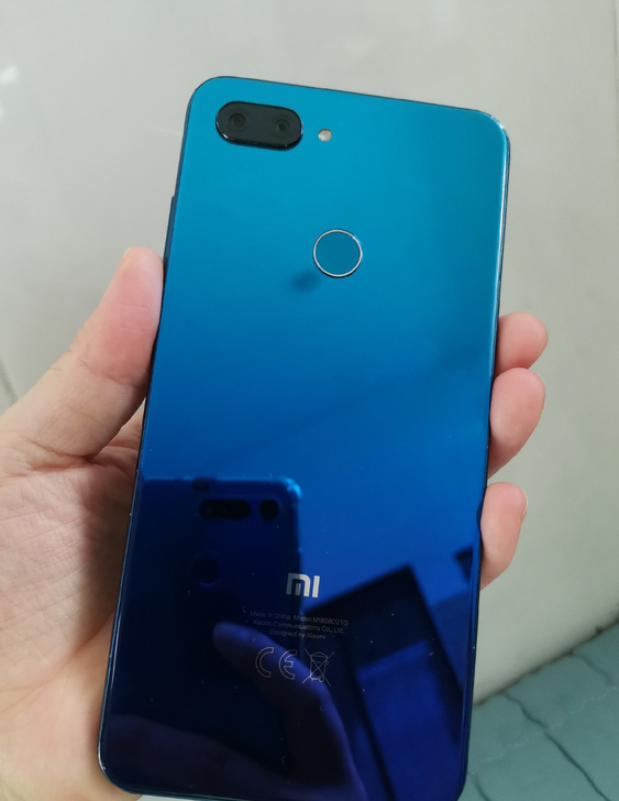 小米8青春版 已root好  黑色 4+6...