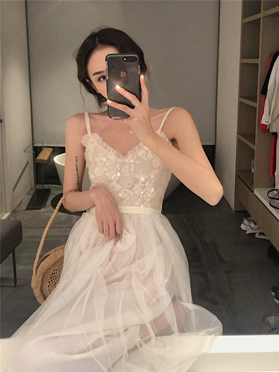 春装2019款女装连衣裙女春秋新款亮片V领...