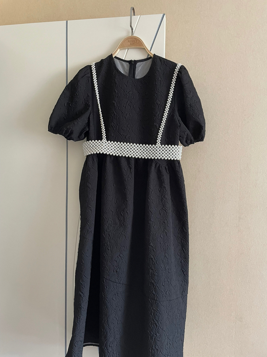 黑色连衣裙，仅穿一次，L码，邮费自理，拍两...