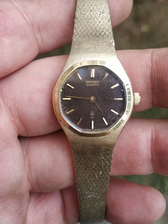 日本精工石英女表走时正，表带有瑕疵，一切如...