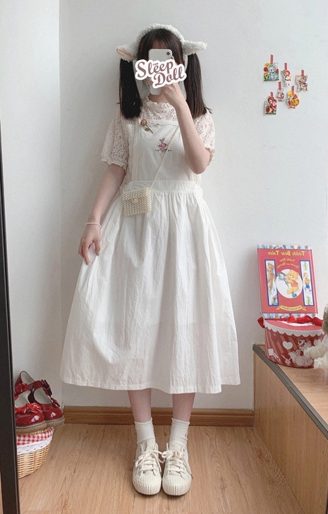 背带裙+上衣+送软妹裙