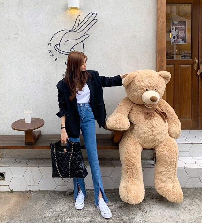 垂感牛仔裤女宽松ins显腿长开叉微喇叭裤