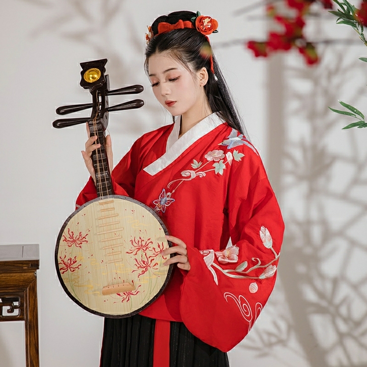 逸颜花雪，红色上袄s码全新仅拆封，不小心买...
