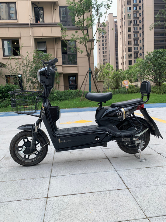 48付12安时 落地一个月 几乎全新 友邦...