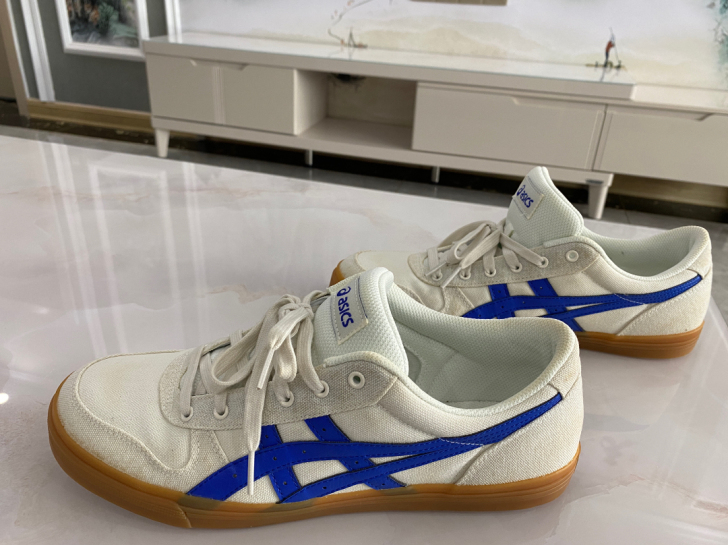 ASICS亚瑟士 运动休闲鞋男女板鞋 奶白...