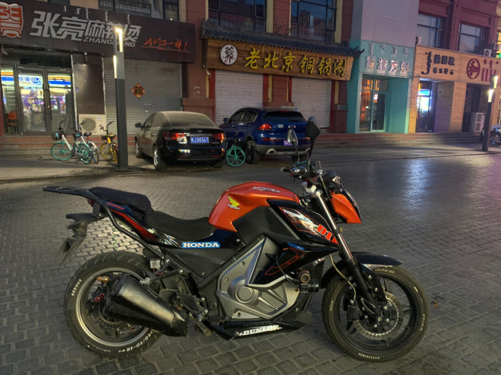 电摩 慢出