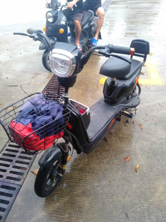 电动车已上深圳牌,蓄电池48V20A,平常...