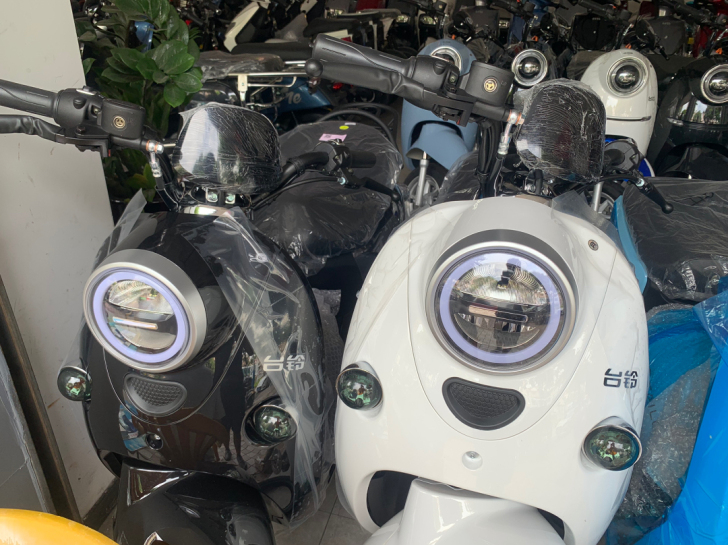 台铃电动车！60V20a电池续航可达六十公...