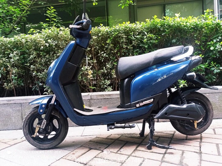 品牌型号 新大洲8成新慢电能跑45公里左右...