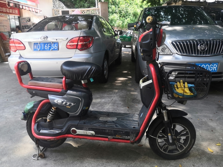 60v台铃电动车转让680，可以跑35公里...