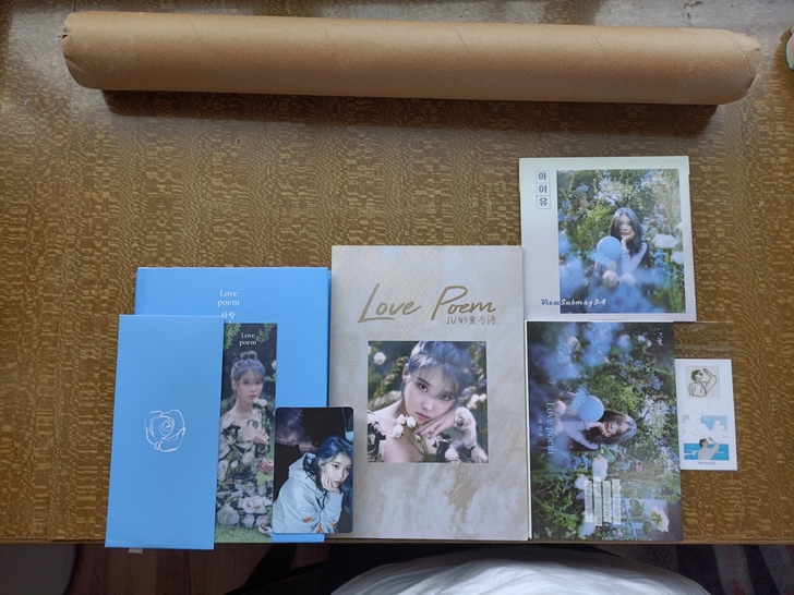 IU专辑 love poem