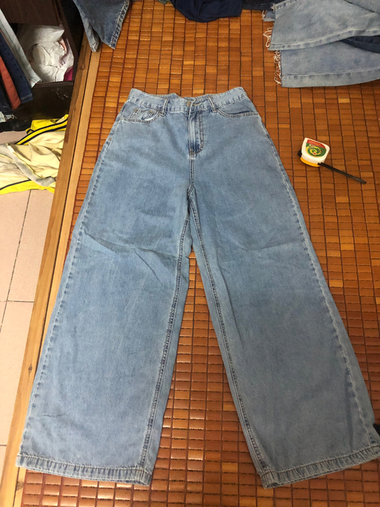 闲置高腰牛仔裤阔腿裤喇叭裤大清仓，都是全新...