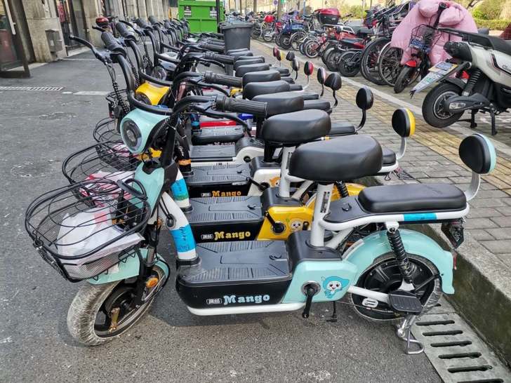 八成新二手电动车，九成新二手电动车价格低带...