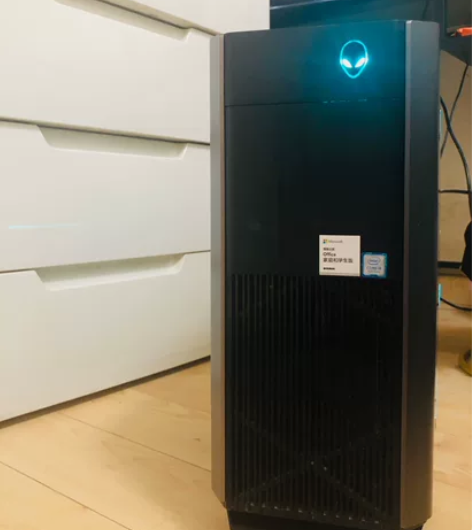 Alienware Aurora R8 外...