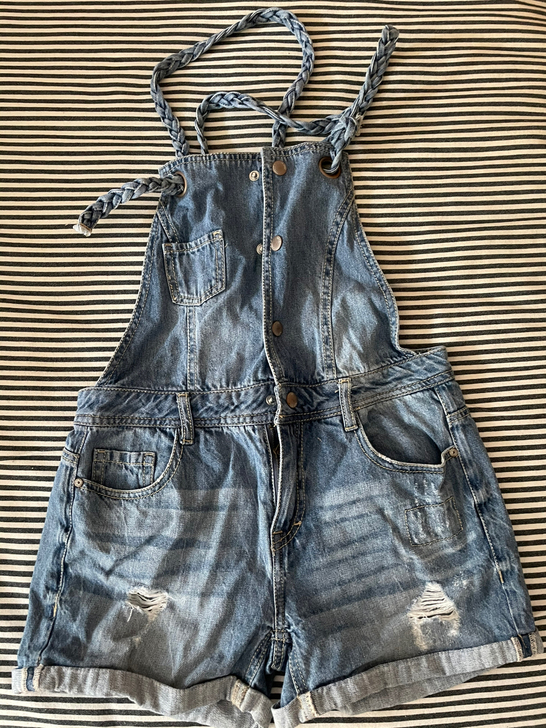 艾格 牛仔破洞背带牛仔短裤