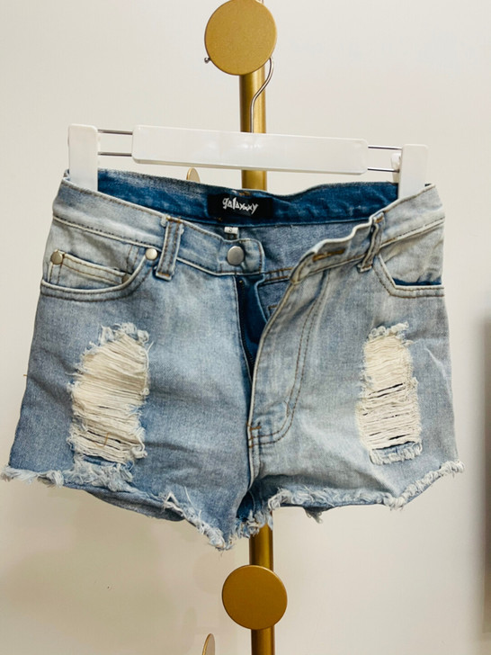 牛仔短裤