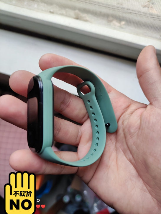 小米手环5NFC版，用了两次，屏幕保护非常...