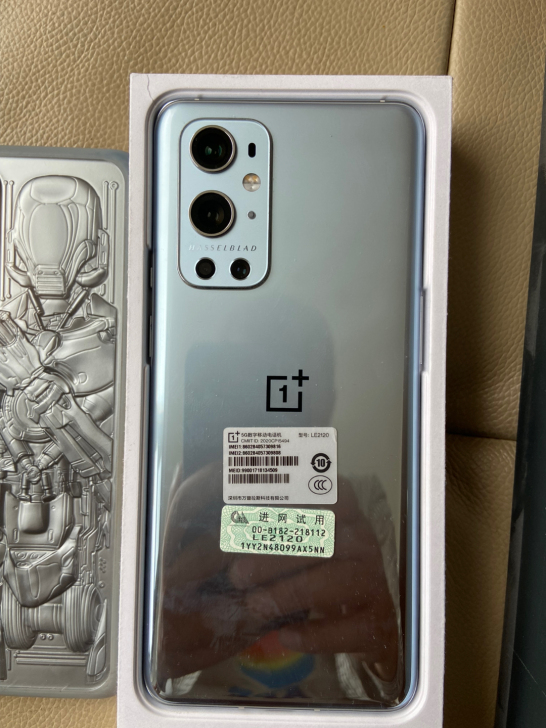 一加9pro。 12+256的，6月买的非...