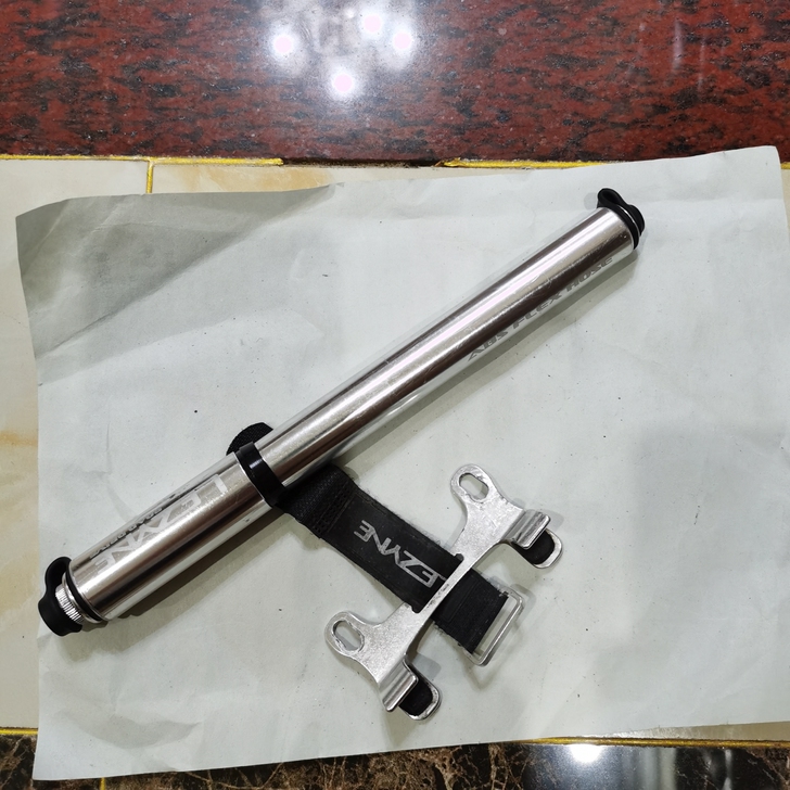 出闲置雷音便携打气筒，