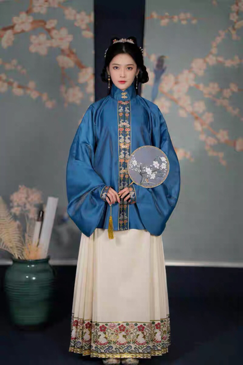 桑谣记汉服 明制 攒花兔 仿妆花眉子马面