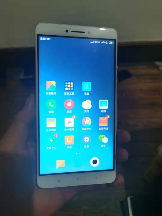 小米max....3+32全网通，机器没修...