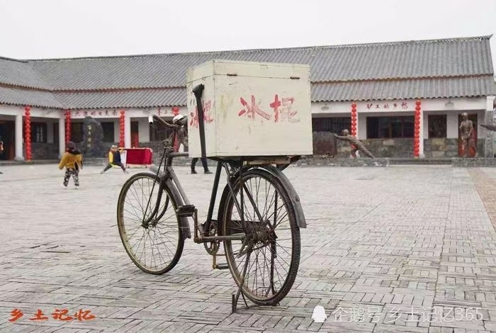 出售一辆80年代回忆的单杠大圈自行车，感兴...