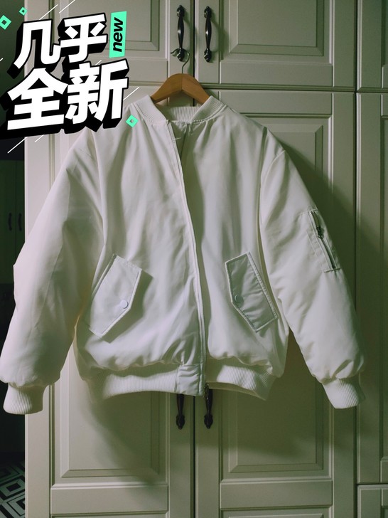 韩版棒球棉服,买来穿了两三次,没洗过水,男...