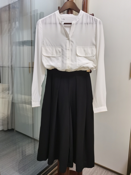 哥文花园春夏款xs码黑色通勤七分裤全新带吊...