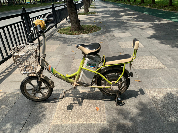 转让一台8成新的雅迪电动车，电池刚换的全新...