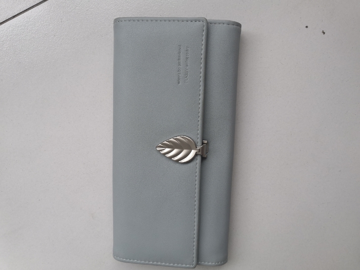 闲置钱包出售，都是全新的，买来没用过