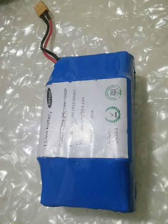 平衡车36伏锂电