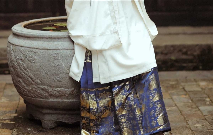 收汉服收汉服，主收宋制和明制的（明制白色马...