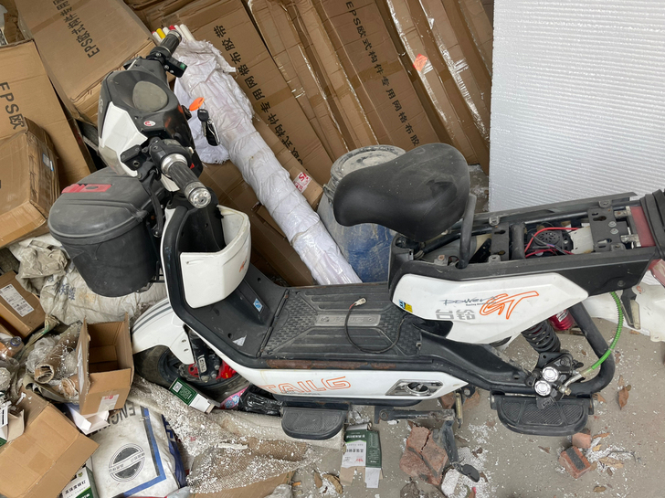 台铃炫猛车架,不带电机控制器,电池