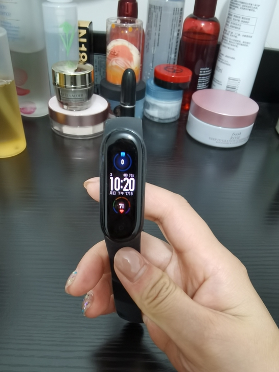 小米手环5，才入没多久，京东入，闲置，充了...