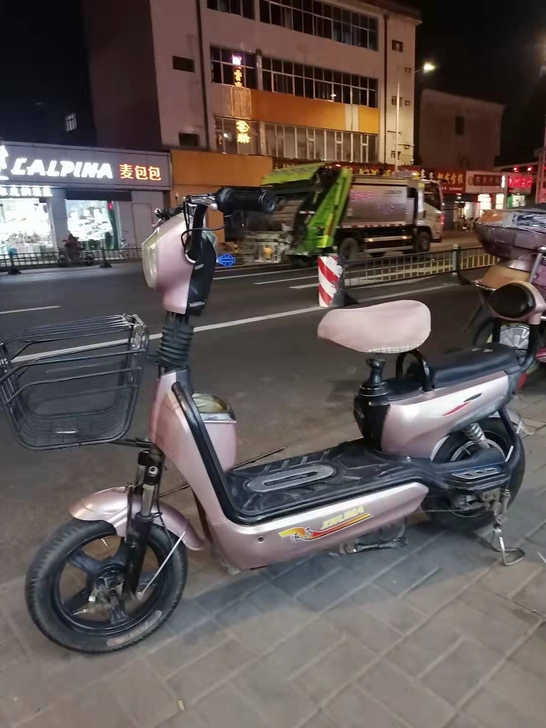 因工作调动，需要出售此电动车，售价558