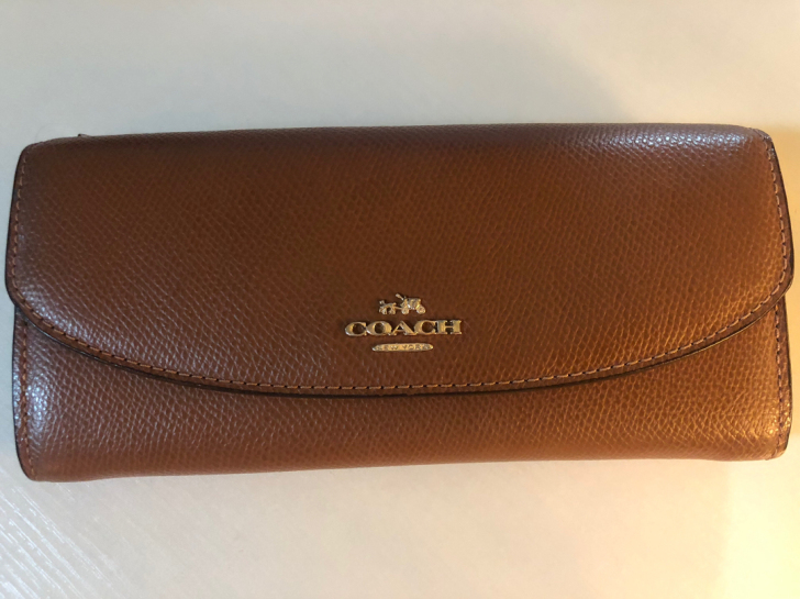 COACH蔻驰女士钱包，9.5新，美国出差...